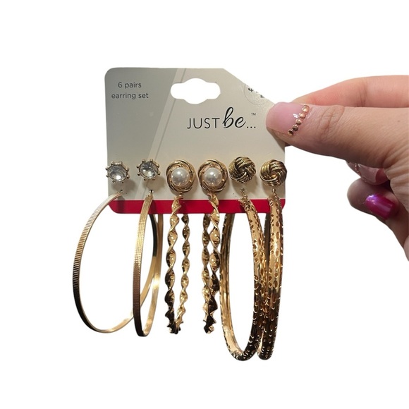 Just Be Earring Set for Women - Picture 3 of 4